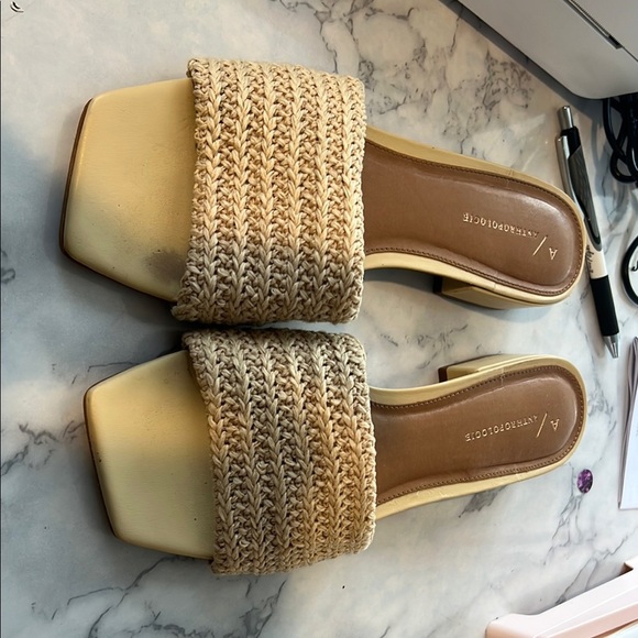 Anthropologie Cream Tan Mules with Woven Texture - Picture 4 of 5